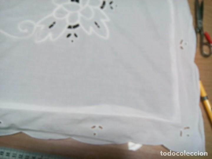 Antig&uuml;edades: * FUNDA DE COJIN.82 CM (Rf:443/*) - Foto 3