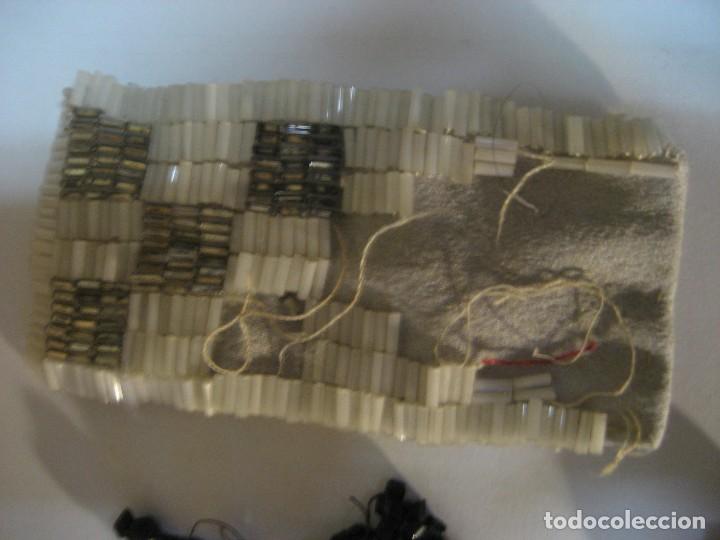 Antigüedades: lote 16 aplicaciones encaje puntilla para decoracion de vestido pedreria azabache cuentas ... - Foto 5 - 291866298
