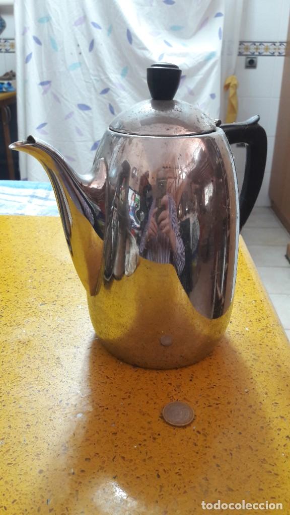 Antig&uuml;edades: cafetera , ver fotos , se admiten ofertas