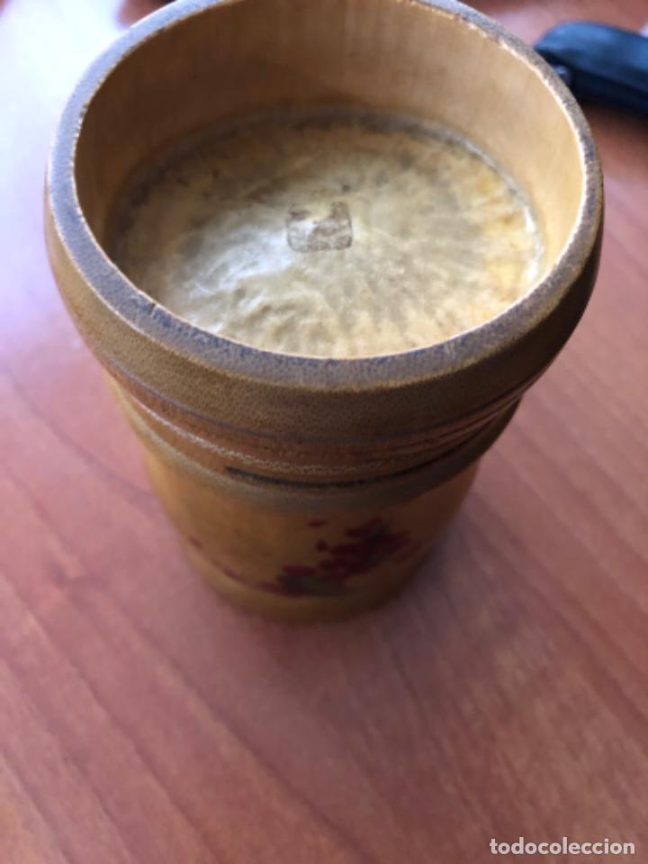 Antig&uuml;edades: Antigua hucha de madera - Foto 4