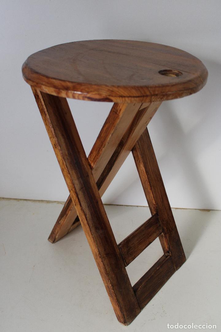 Antig&uuml;edades: taburete plegable de madera - Foto 5