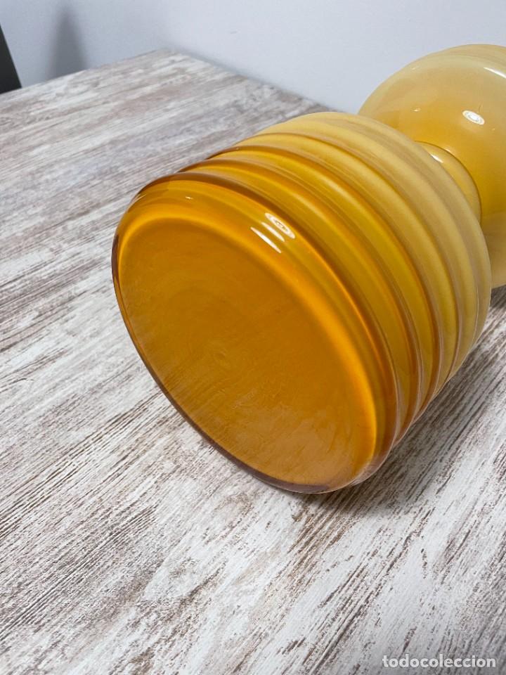 Antig&uuml;edades: JARRON FLORERO OPALINA AMARILLO AMBAR VINTAGE - Foto 9