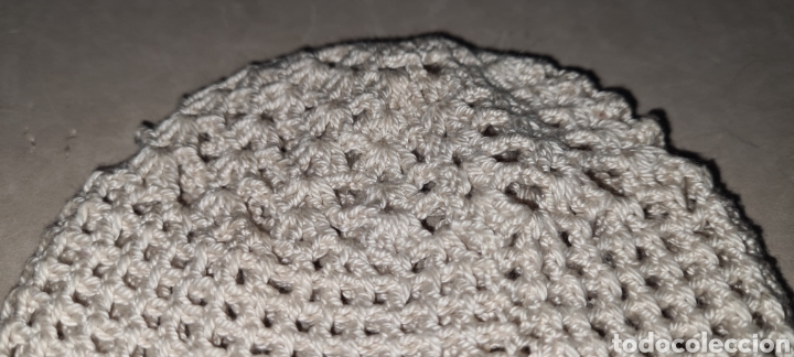 Antig&uuml;edades: Precioso Gorro de ganchillo para bebe o mu&ntilde;eca. - Foto 5