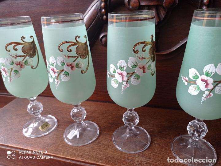 Antigüedades: Cristal de Bohemia. Conjunto de seis copas en verde pompadour. Preciosas - Foto 3 - 292110683