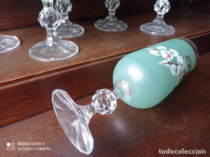 Antigüedades: Cristal de Bohemia. Conjunto de seis copas en verde pompadour. Preciosas - Foto 11 - 292110683
