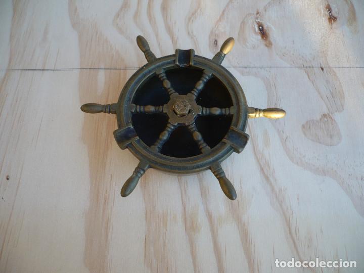 Antig&uuml;edades: Cenicero de bronce en forma de tim&oacute;n - Foto 1