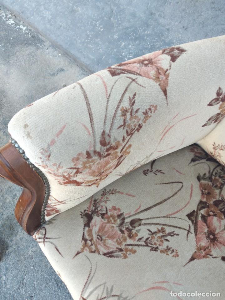 Antigüedades: Antiguo tresillo de madera noble tapizado terciopelo floral. - Foto 21 - 292152988