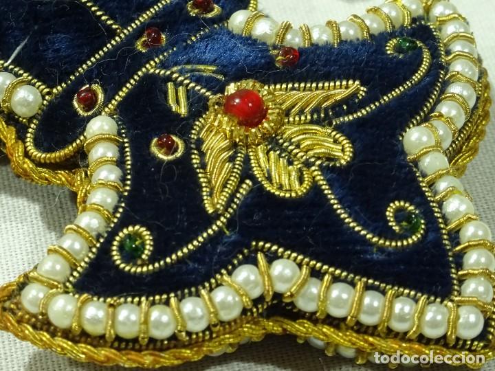 Antig&uuml;edades: Flor de Lys con Hilo de Oro - Foto 4