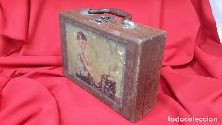 Antiques: ANTIGUO MALETIN ESCOLAR O DE COSTURA. 50'S