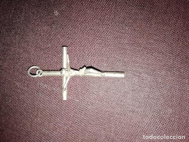Antig&uuml;edades: Crucifijo de plata 4 cm de largo - Foto 2