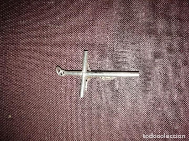 Antig&uuml;edades: Crucifijo de plata 4 cm de largo - Foto 3