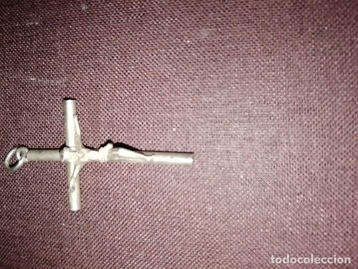 Antig&uuml;edades: Crucifijo de plata 4 cm de largo - Foto 4