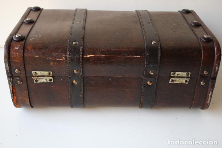 Antig&uuml;edades: caja maleta madera - Foto 3