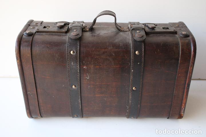 Antig&uuml;edades: caja maleta madera - Foto 4