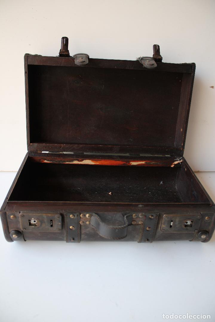 Antig&uuml;edades: caja maleta madera - Foto 5