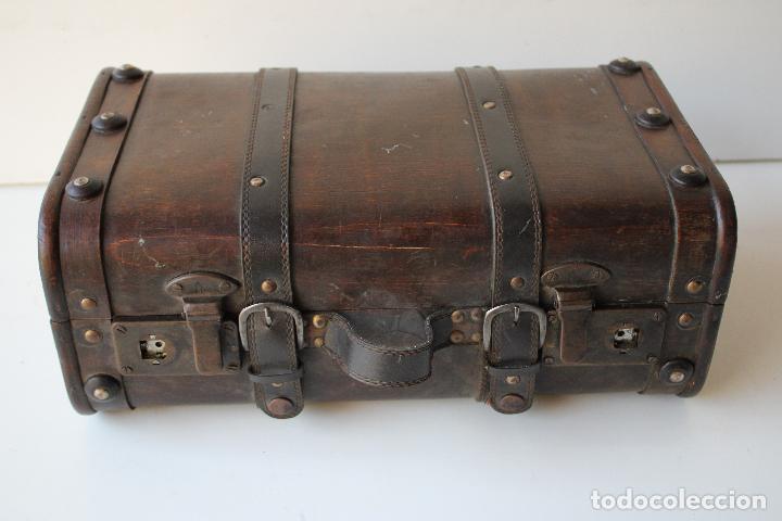 Antig&uuml;edades: caja maleta madera - Foto 1