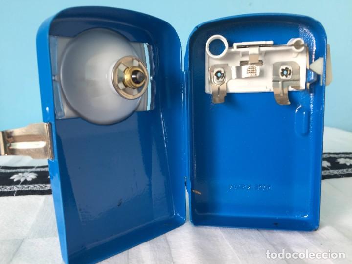 Antig&uuml;edades: Linterna Cegasa azul - Foto 3