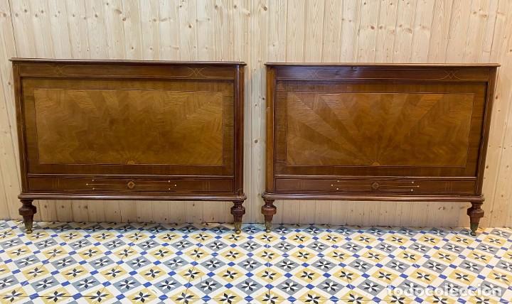 Antig&uuml;edades: PAREJA DE CABECEROS DE 105 EN ROBLE - Foto 1