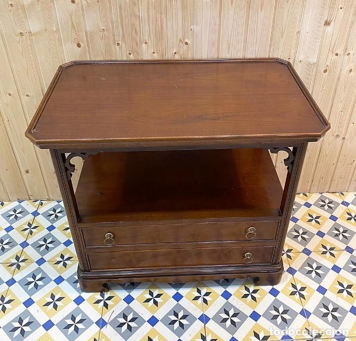 Antig&uuml;edades: MESA AUXILIAR TVMADERA - Foto 2
