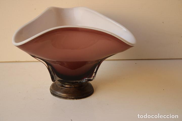 Antig&uuml;edades: frutero centro de mesa de cristal con pie en plata de de ley - Foto 4