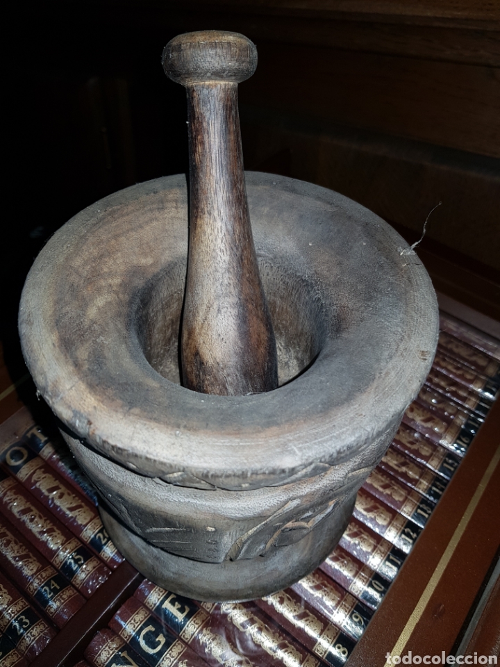 Antig&uuml;edades: ANTIGUO MORTERO DE MADERA