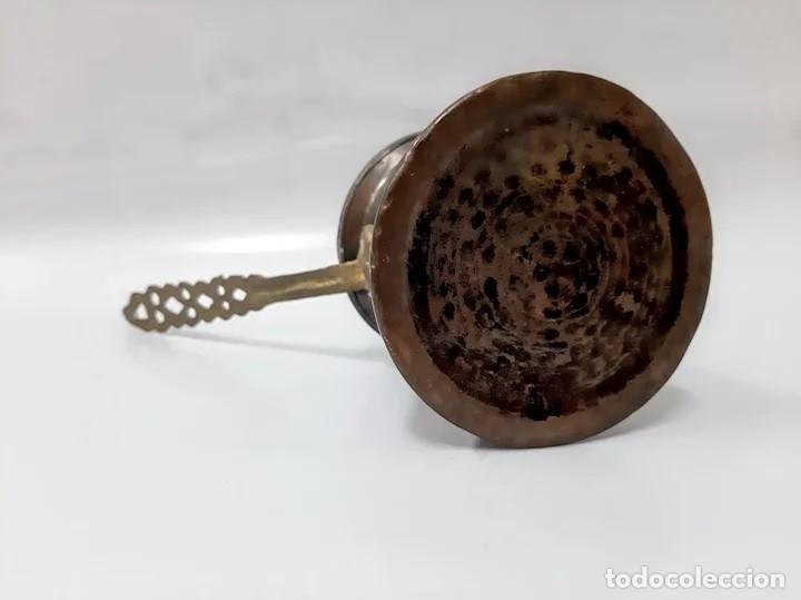 Antig&uuml;edades: Cafetera turca de cobre vintage - Foto 8