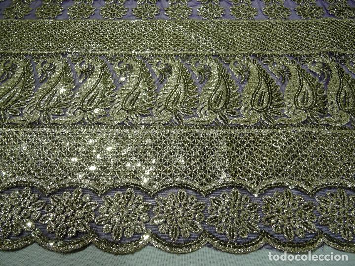 Antig&uuml;edades: Corte de Vestido con Hilo de Plata - Foto 4