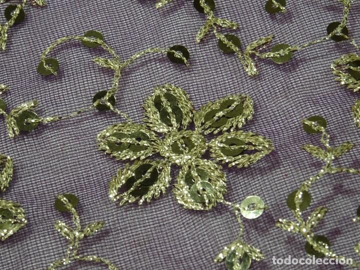 Antig&uuml;edades: Corte de Vestido con Hilo de Plata - Foto 9