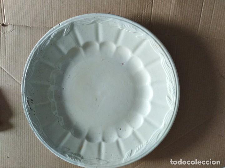 Antig&uuml;edades: plato redondo ceramica - Foto 1