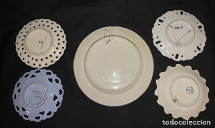 Antig&uuml;edades: Conjunto de 5 platos decorativos cer&aacute;micos - Foto 5