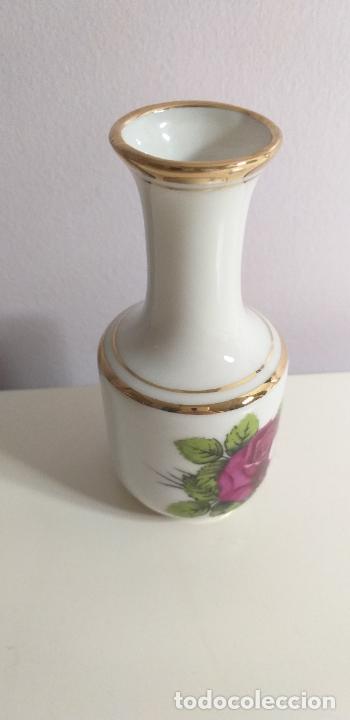 Antigüedades: Florero o jarron pequeño. Rosas. Altura 12 cm - Foto 4 - 293460718
