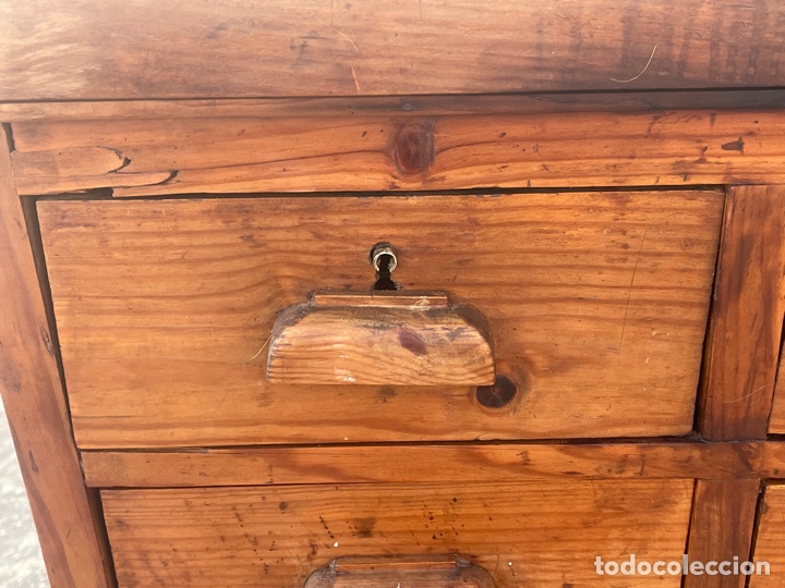 Antig&uuml;edades: Antiguo mueble de madera de estilo industrial - Foto 3