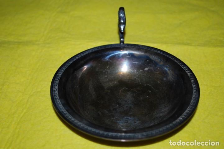 Antig&uuml;edades: Cernicero o plato de plata Impecable y antiguo . - Foto 2