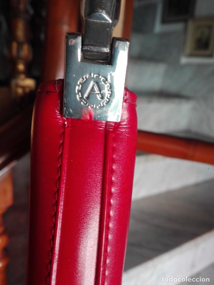 Antig&uuml;edades: Bolso rojo marca Alexander - Foto 5