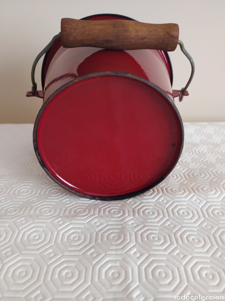 Antig&uuml;edades: Cubo esmaltado en rojo - Foto 4