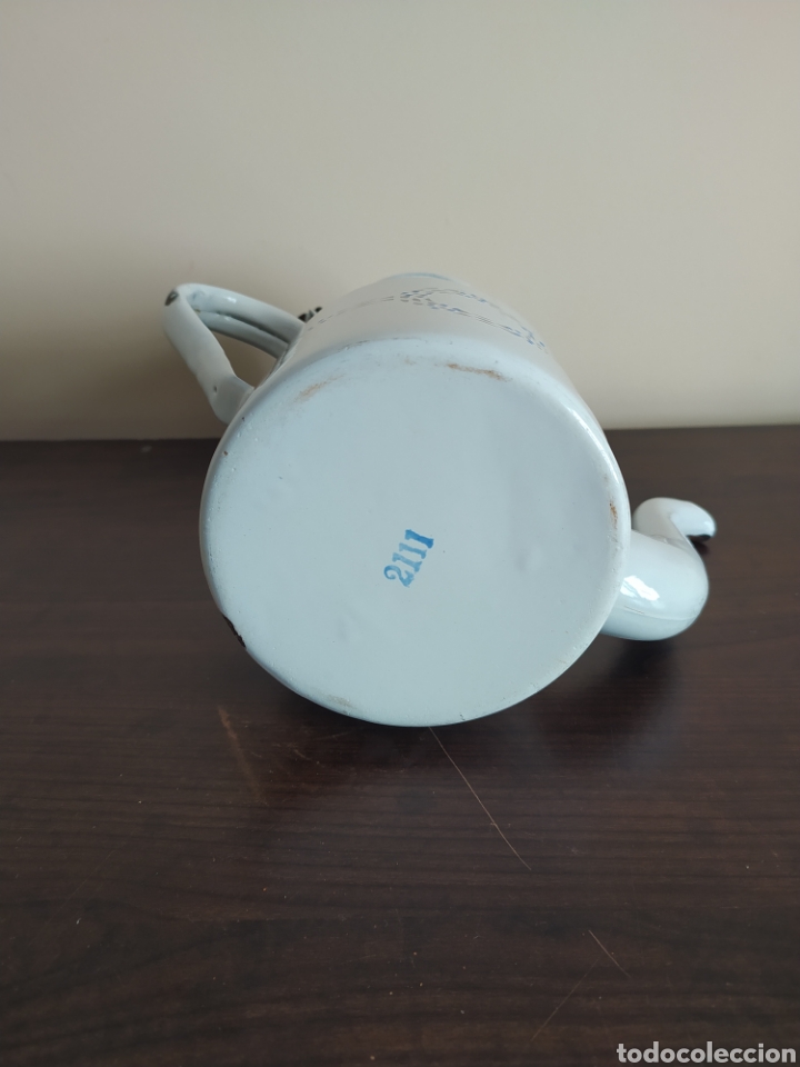 Antig&uuml;edades: Cafetera de hierro esmaltado blanco con dibujos - Foto 6