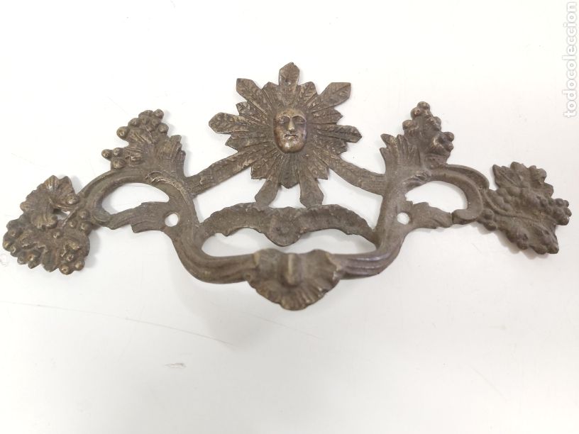 Antig&uuml;edades: 4 tiradores antiguos de bronce - Foto 2