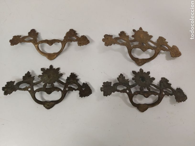 Antig&uuml;edades: 4 tiradores antiguos de bronce - Foto 3
