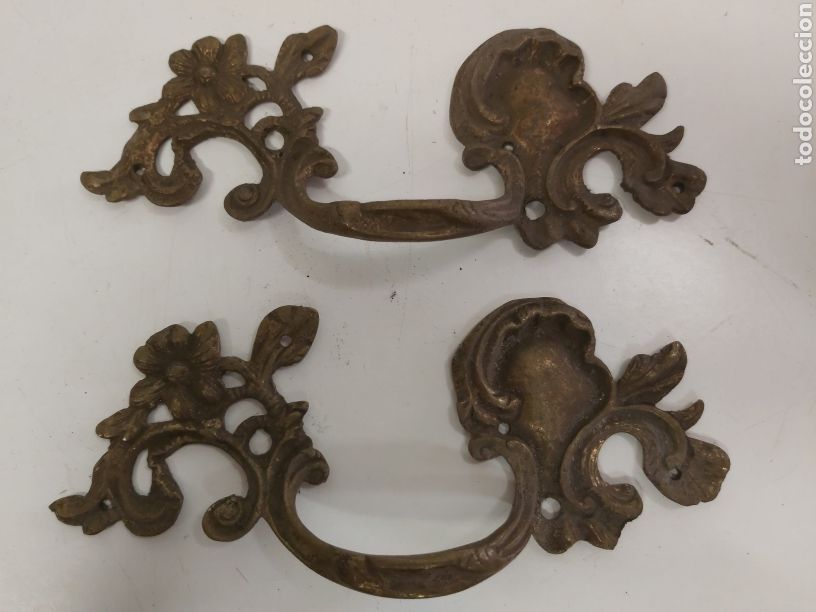 Antig&uuml;edades: 2 tiradores bronce - Foto 1