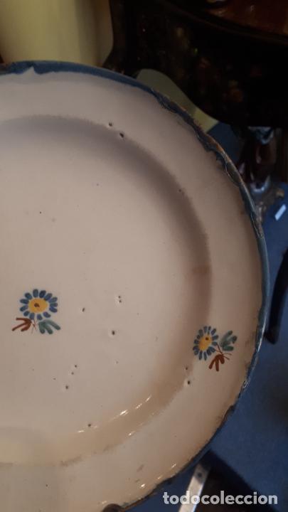 Antig&uuml;edades: Plato de Alcora siglo XVIII. - Foto 11