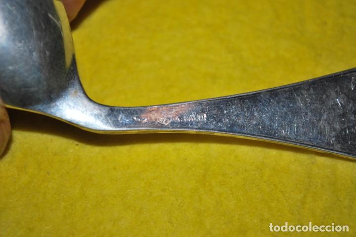 Antig&uuml;edades: Cubierto de plata para ni&ntilde;o . - Foto 4