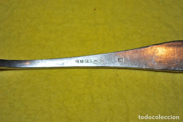 Antig&uuml;edades: Antiguo Cubierto de plata . - Foto 3