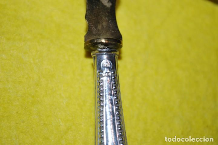 Antig&uuml;edades: Cubierto de plata antigua. - Foto 3
