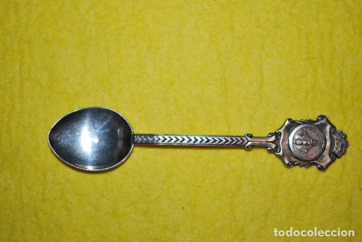Antig&uuml;edades: Cucharilla de plata , madre de Dios - c.Reus . - Foto 1