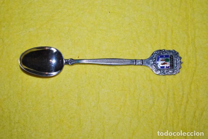 Antig&uuml;edades: Cucharilla de plata , ciudad Madrid . - Foto 1
