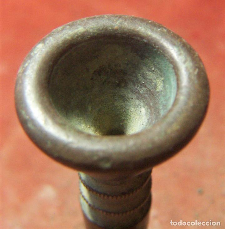 Antiquit&eacute;s: Antigua boquilla de instrumento musical
