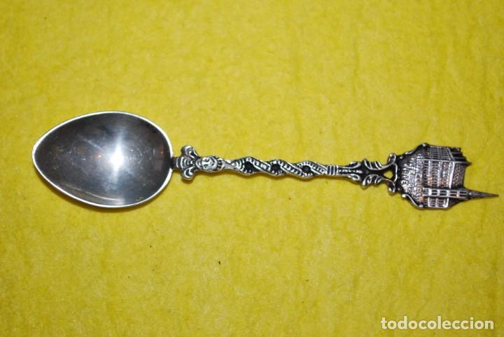 Antig&uuml;edades: Cucharilla de plata . - Foto 1