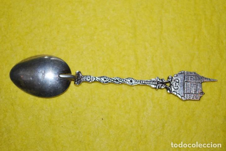 Antig&uuml;edades: Cucharilla de plata . - Foto 2