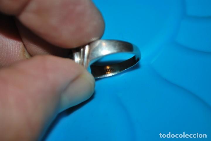 Antig&uuml;edades: Anillo de plata de ley . - Foto 3