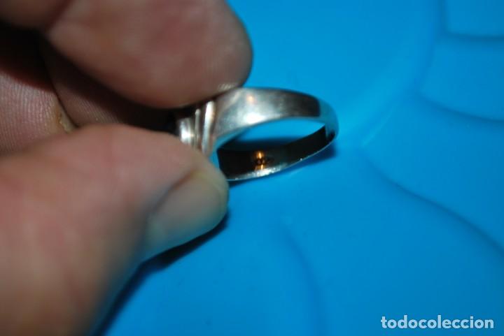 Antig&uuml;edades: Anillo de plata de ley . - Foto 4